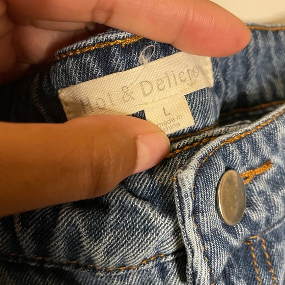 Hot & delicious - Picture 3 of 3